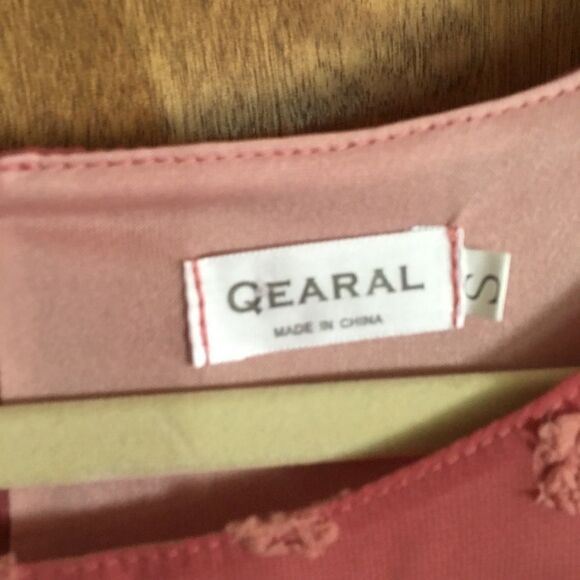 Qearal SZ Small Pink Long Sleeve Top Blouse - Picture 4 of 4